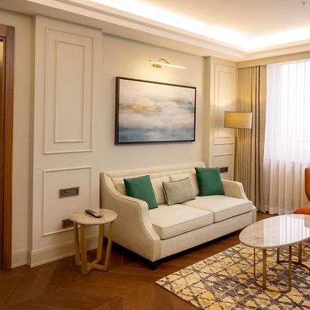 Sheraton Бішкек Екстер'єр фото