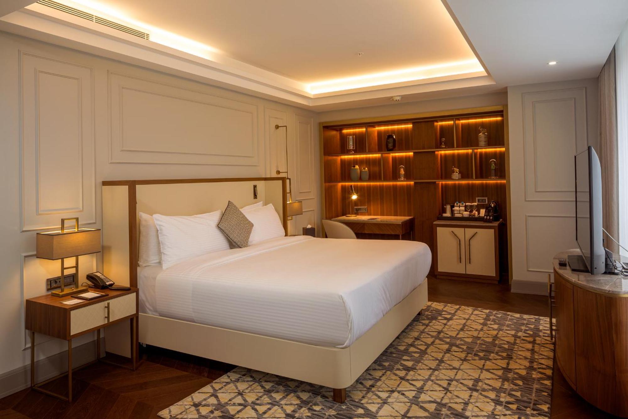 Sheraton Бішкек Екстер'єр фото