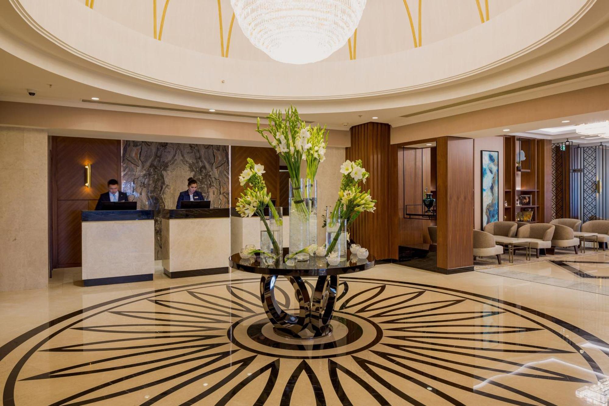 Sheraton Бішкек Екстер'єр фото