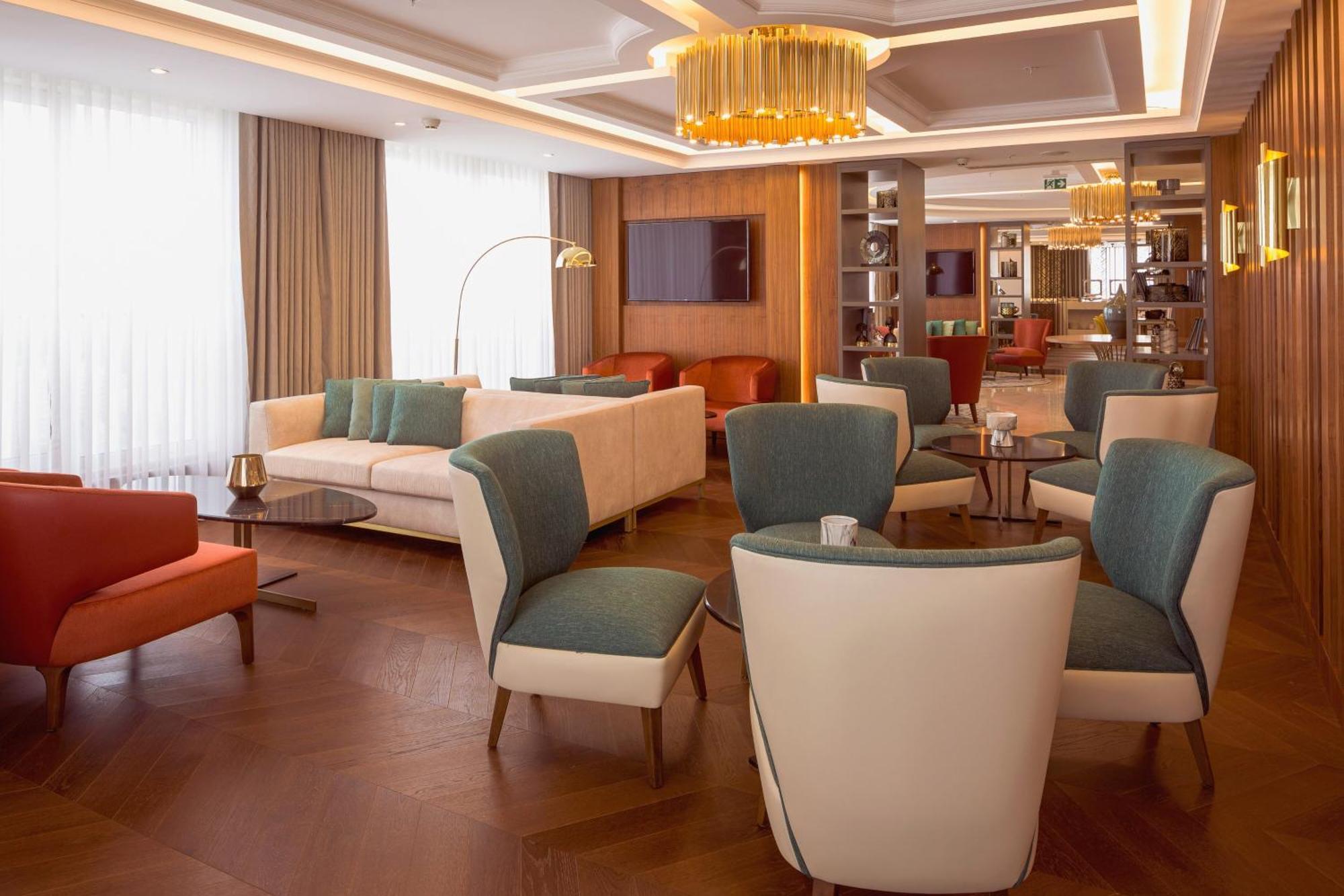 Sheraton Бішкек Екстер'єр фото