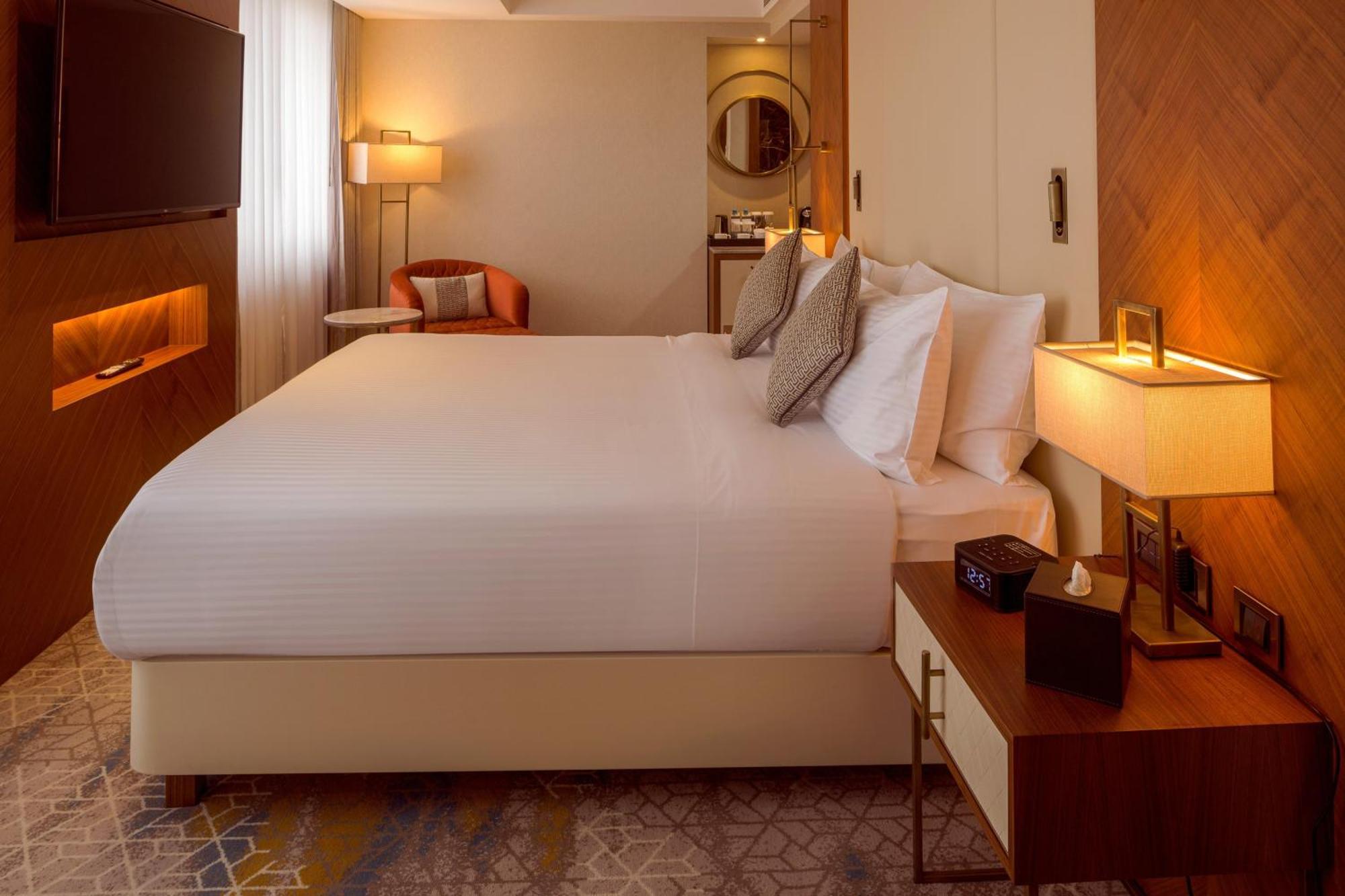 Sheraton Бішкек Екстер'єр фото