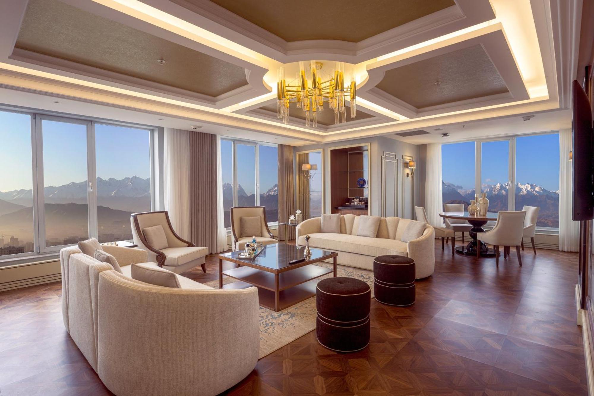 Sheraton Бішкек Екстер'єр фото